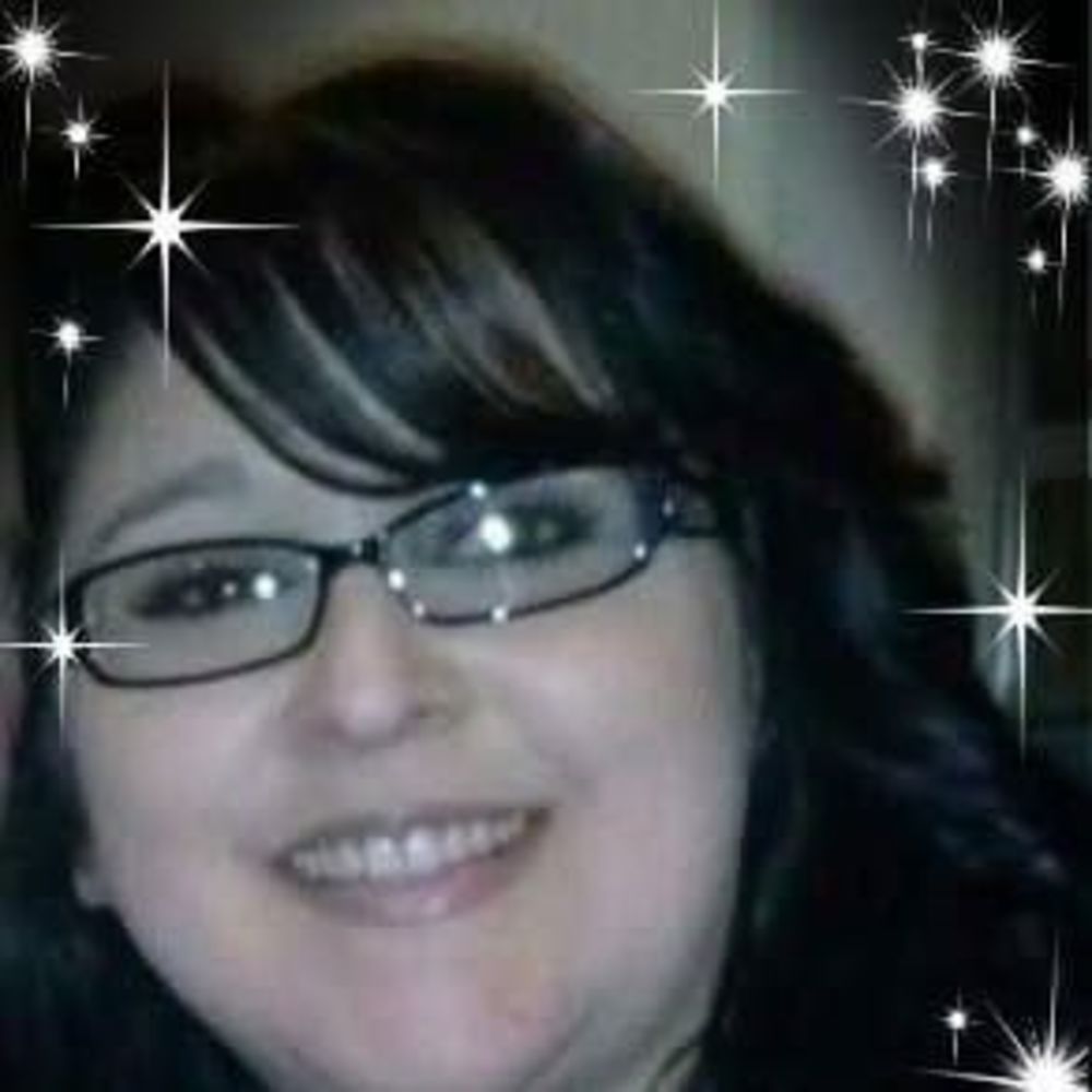 Meet your Posher, Estela